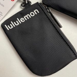 Lululemon wallet